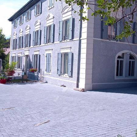 A Deux Pas Du Rheby Hotel Villebois Bagian luar foto
