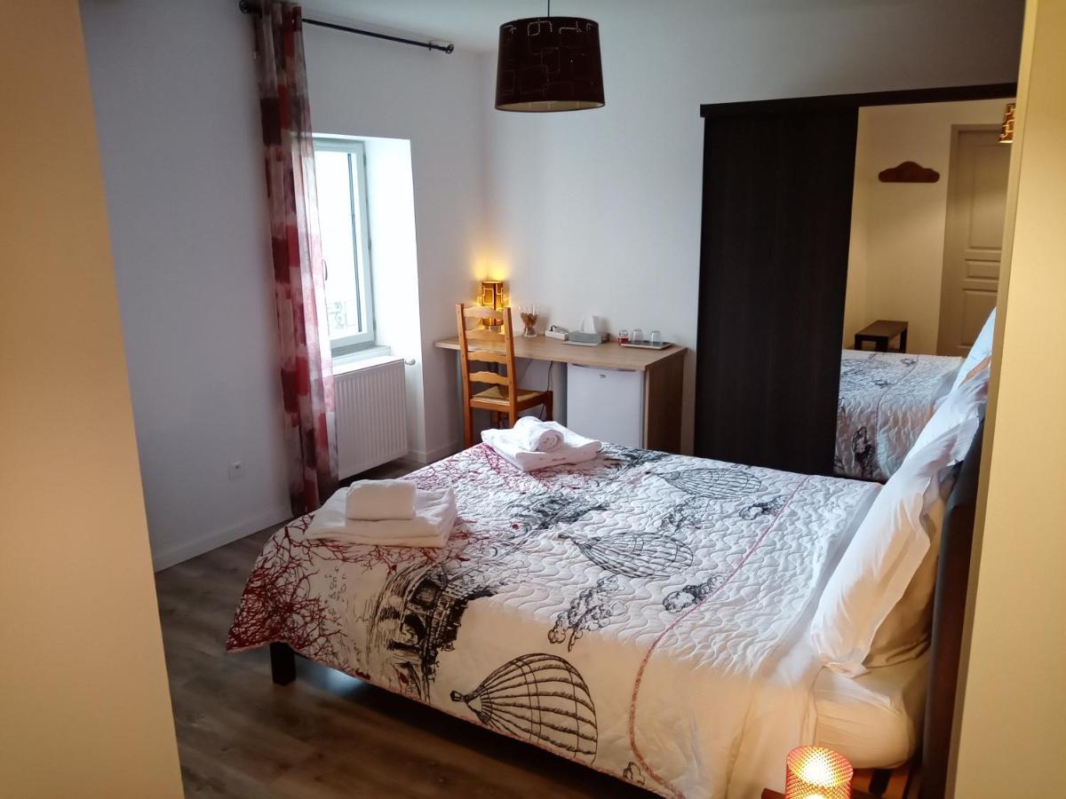 A Deux Pas Du Rheby Hotel Villebois Bagian luar foto