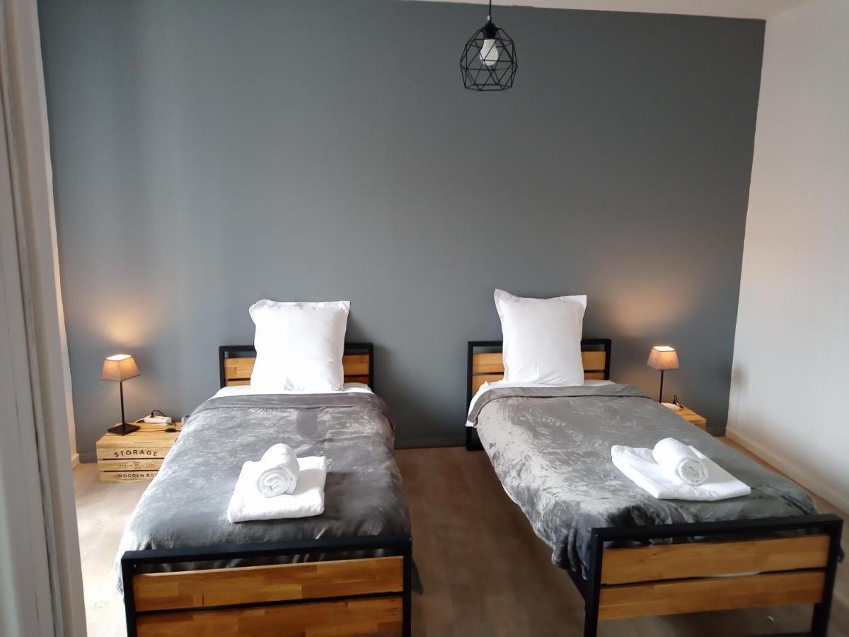 A Deux Pas Du Rheby Hotel Villebois Bagian luar foto