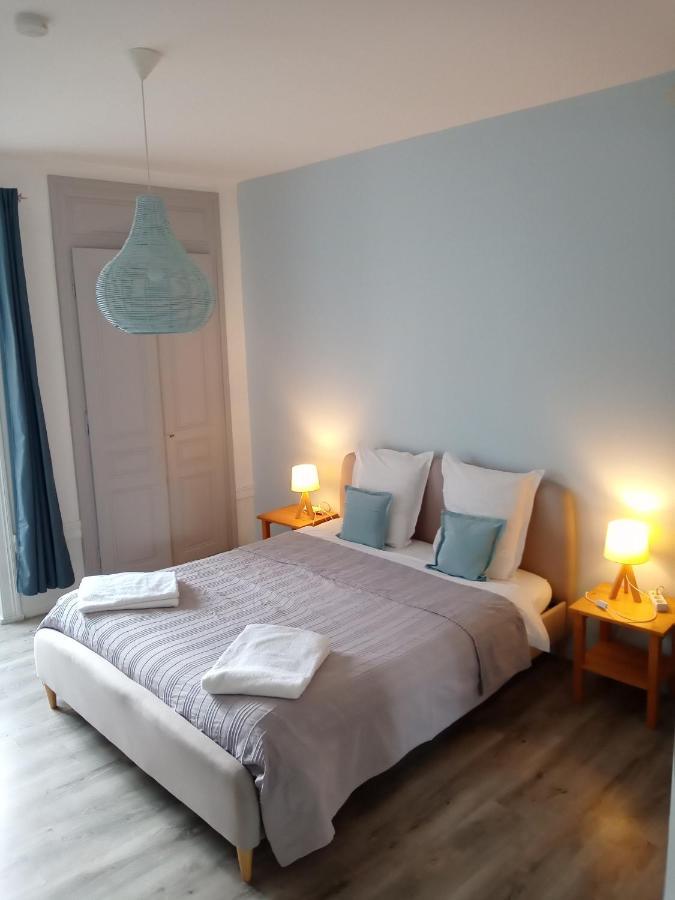 A Deux Pas Du Rheby Hotel Villebois Bagian luar foto
