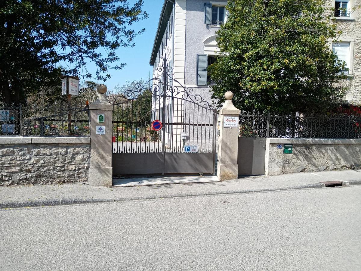 A Deux Pas Du Rheby Hotel Villebois Bagian luar foto