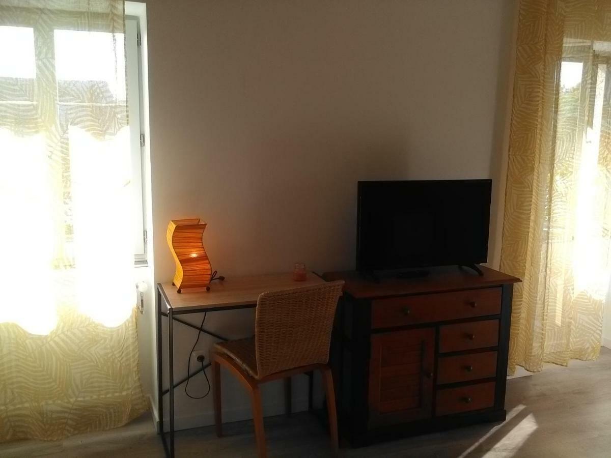 A Deux Pas Du Rheby Hotel Villebois Bagian luar foto