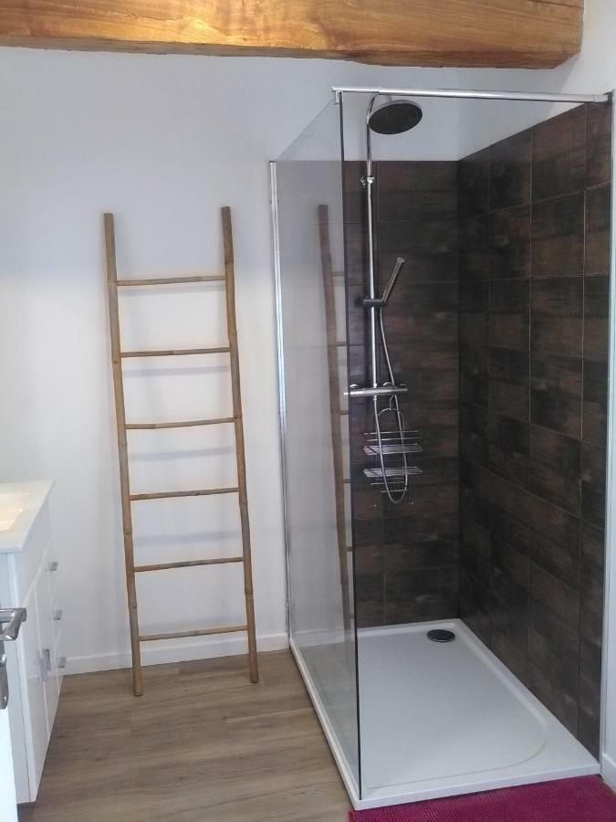 A Deux Pas Du Rheby Hotel Villebois Bagian luar foto