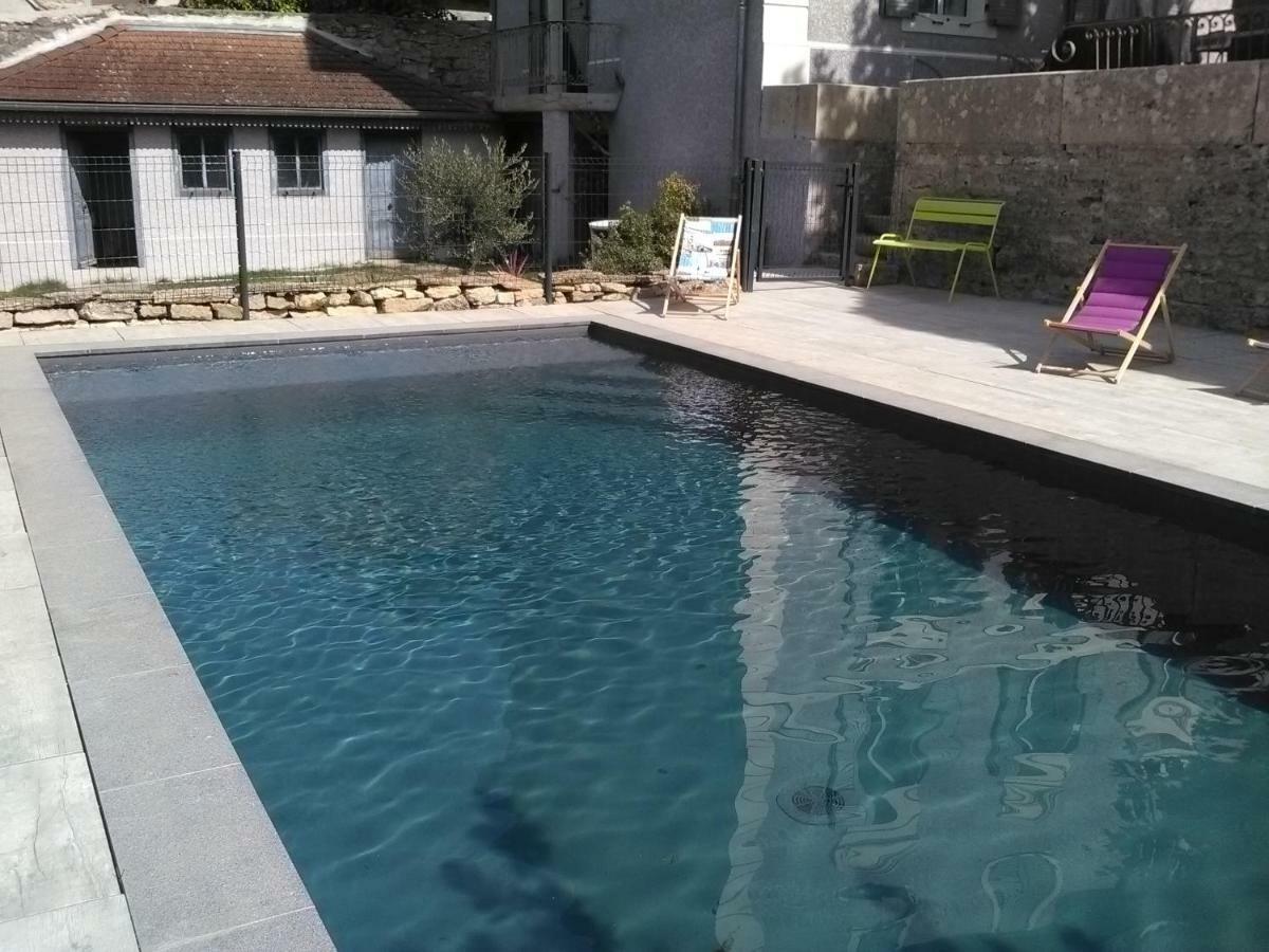 A Deux Pas Du Rheby Hotel Villebois Bagian luar foto