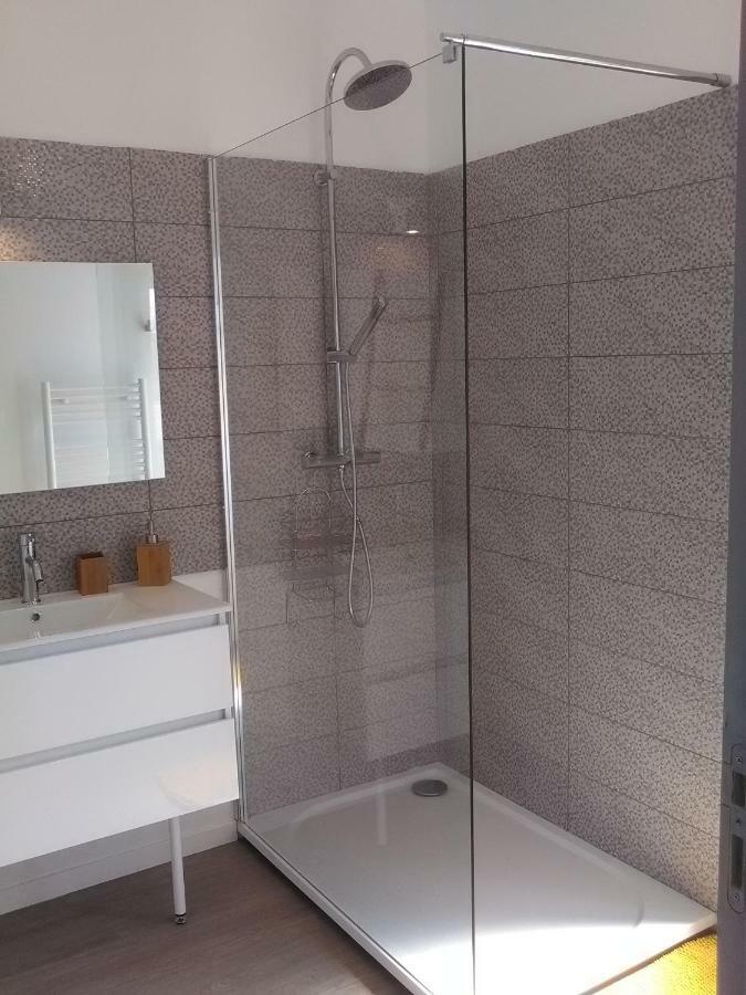 A Deux Pas Du Rheby Hotel Villebois Bagian luar foto
